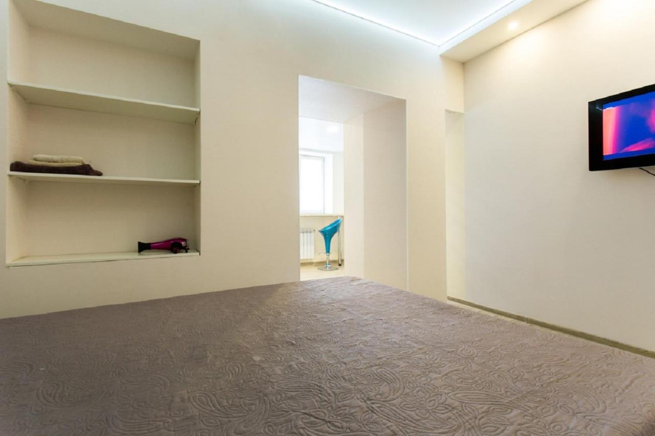 Modern Apartments In The Centre - Kuznechna Str. 26/4 คาร์คิฟ ภายนอก รูปภาพ