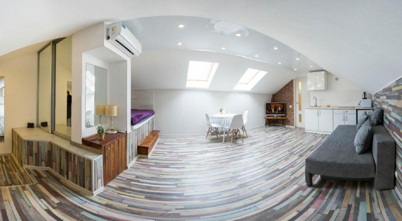 Modern Apartments In The Centre - Kuznechna Str. 26/4 คาร์คิฟ ภายนอก รูปภาพ