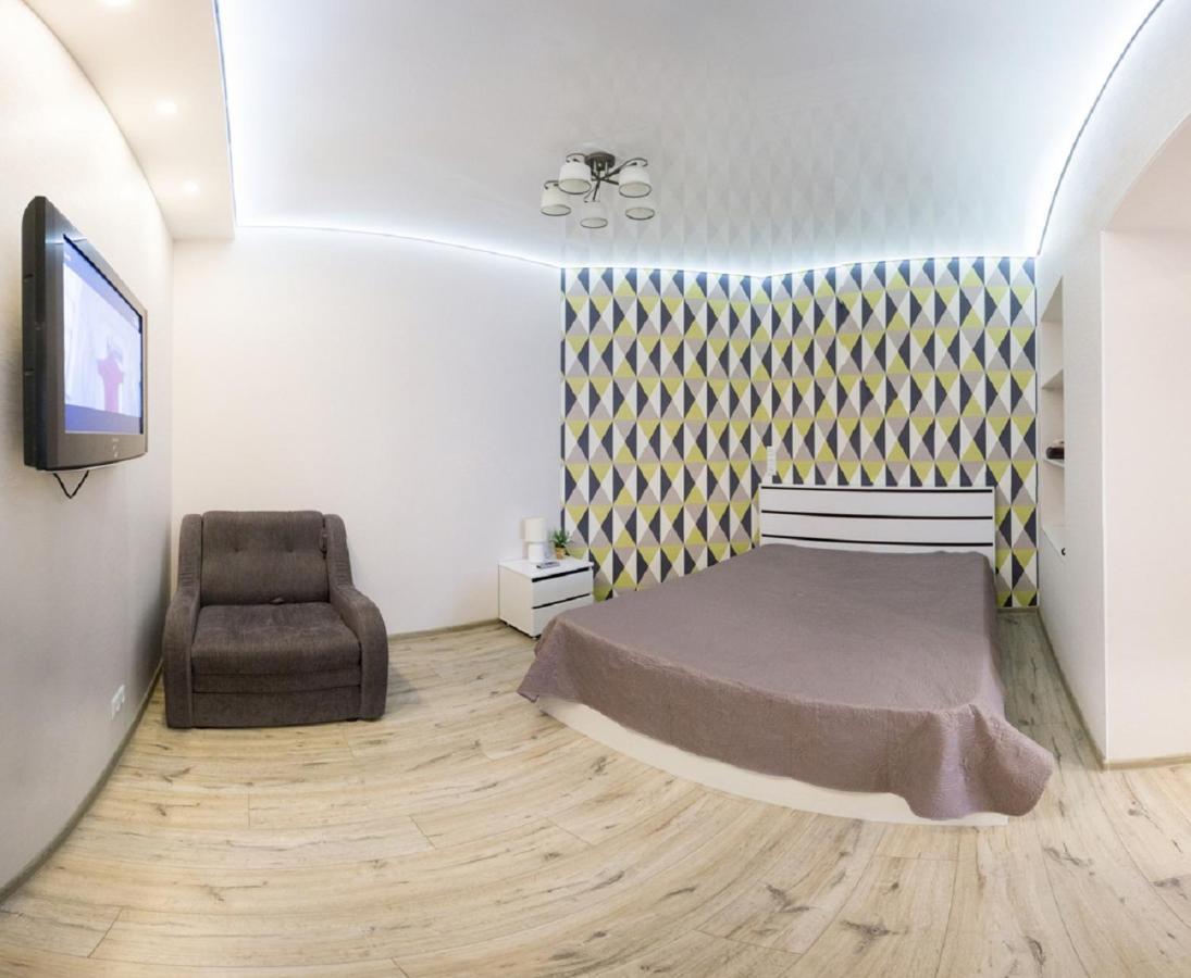 Modern Apartments In The Centre - Kuznechna Str. 26/4 คาร์คิฟ ภายนอก รูปภาพ